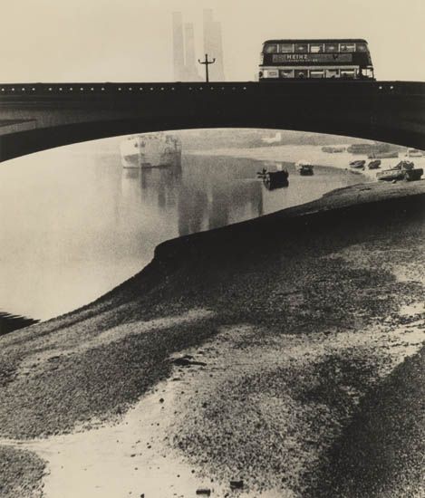 BRANDT, BILL (1904-1983) "Battersea Bridge."